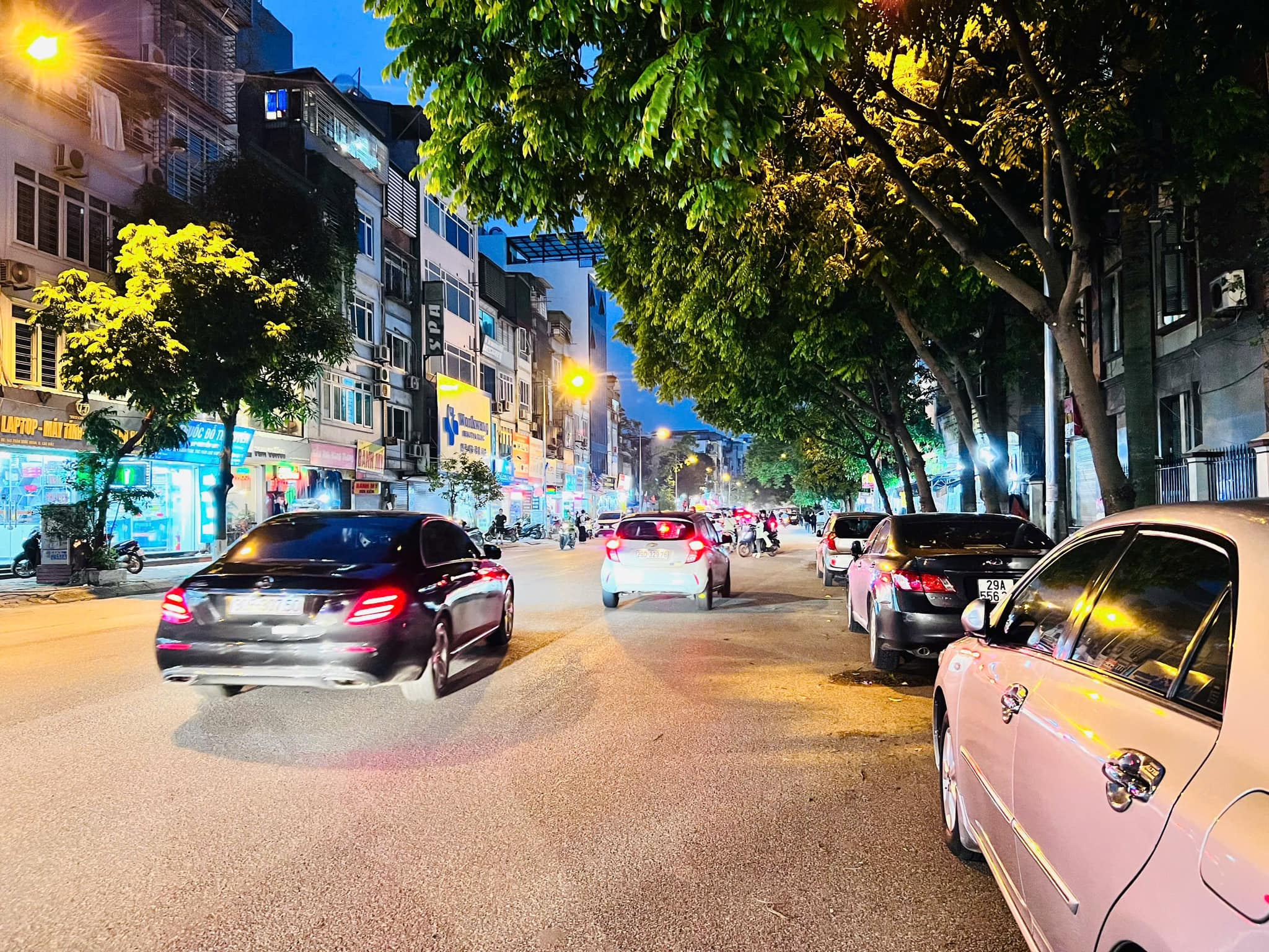 Duy nhất một căn Đồng Bát, Mỹ Đình Phân Lô, Oto tránh , đỗ cửa, vài bước chân ra phố, Kinh doanh hay ở đều đẳng cấp. Giá mềm nhất Nam Từ Liêm.