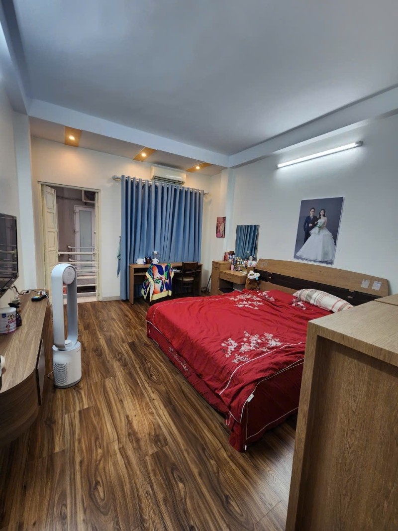 Nhà Vĩnh Phúc, Ba Đình. 47mx5; MT 4m; Giá 9.6 tỷ NHÀ ĐẸP - DÂN XÂY - GẦN PHỐ - KHU VIP