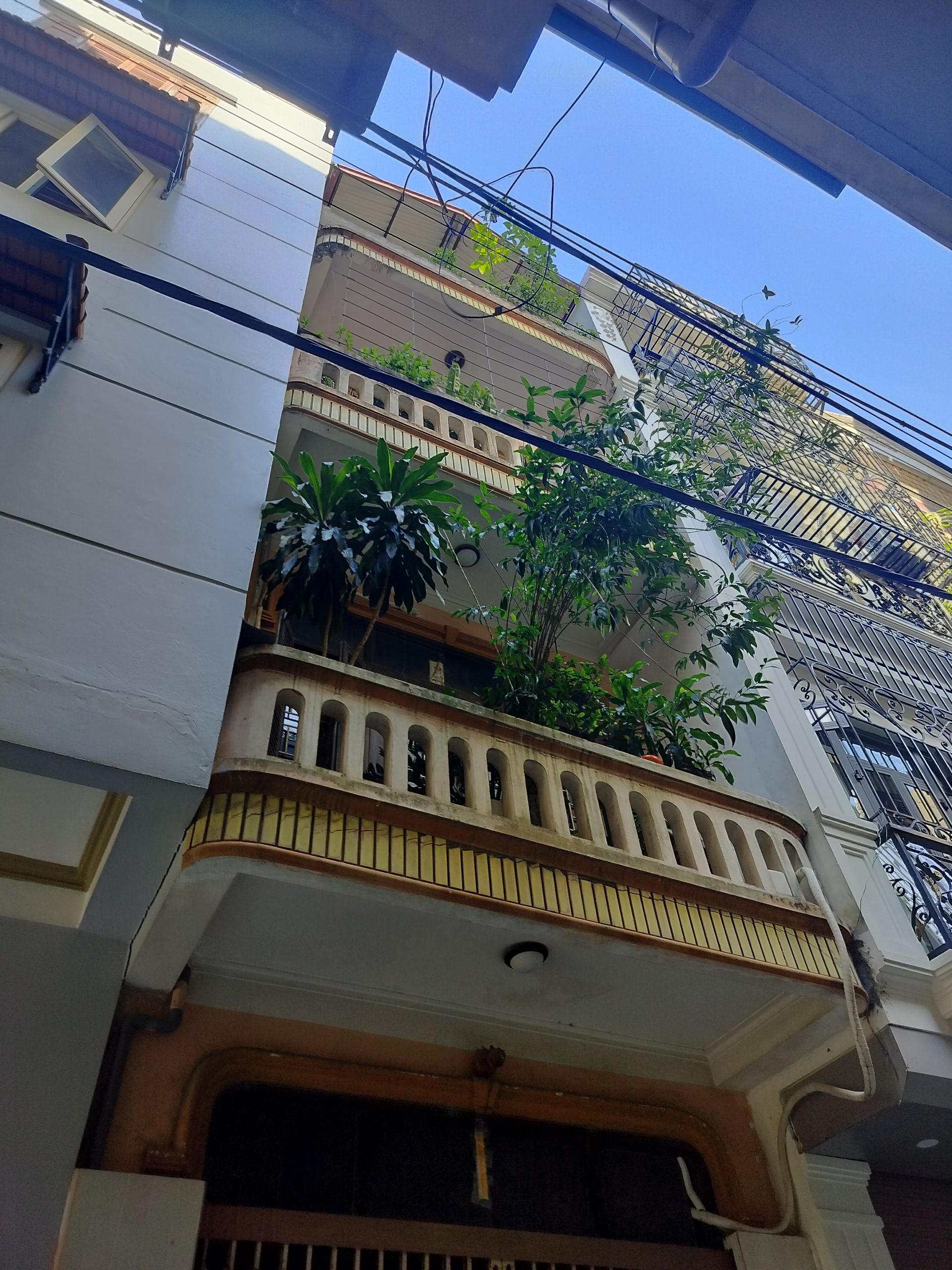 BÁN GẤP HOA HẬU TÔ HIỆU 52 M2 5T NHÀ ĐẸP LONG LANH, 2 MẶT NGÕ, ĐƯỜNG Ô TÔ TRÁNH, KINH DOANH TỐT.