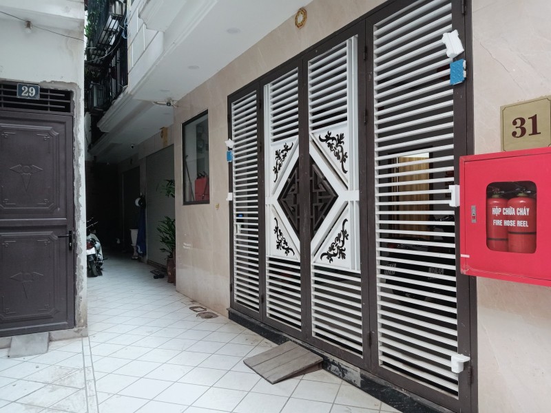 9 PKK, Kim Mã, Ba Đình. 42mx5; MT 6m; Giá 11.1 Tỷ LÔ GÓC VEW CCMN 9 PHÒNG NÉT CĂNG