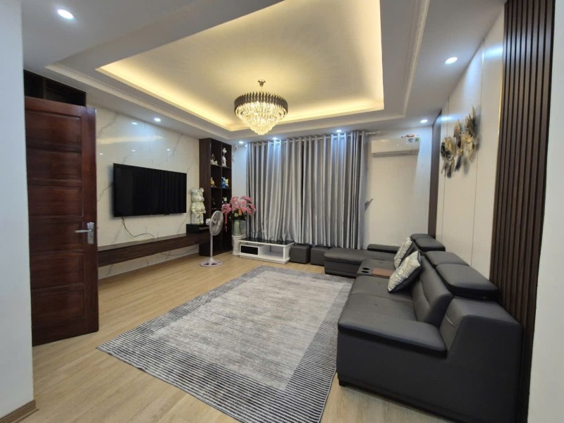 Nhà Trần Quốc Vượng, Cầu Giấy. 51m2; 6 tầng; MT 5.5; Giá 12.1 tỷ MỚI ĐẸP LUNG LINH - FULL NỘI THẤT TẶNG LẠI - NGÕ THÔNG - SÂN ĐỂ XE