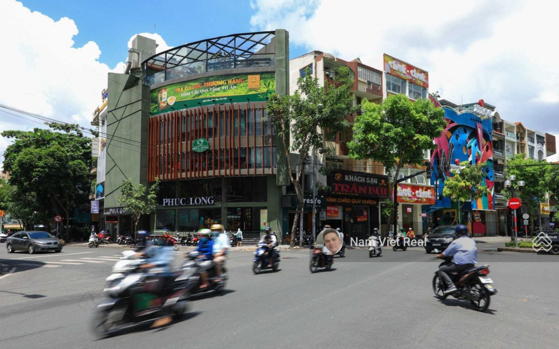Bán Gấp Cafe Phúc Long căn góc Phan Xích Long Q. Phú Nhuận 8 x 18m hầm 4 tầng giá 63 tỷ HĐT 218tr