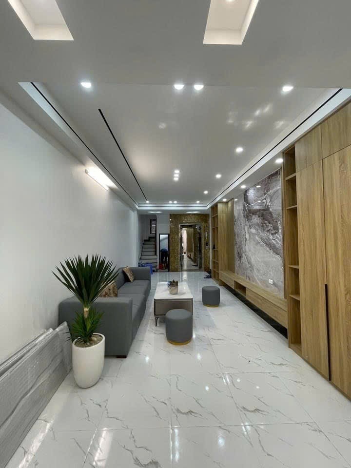 Bán nhà đẹp Phùng Chí Kiên, Cầu Giấy. 44mx6; Tmay; MT 4m; Gara; Giá 14.9 tỷ THANG MÁY NHẬP KHẨU - Ô TÔ VÀO NHÀ - NHÀ ĐẸP Ở NGAY