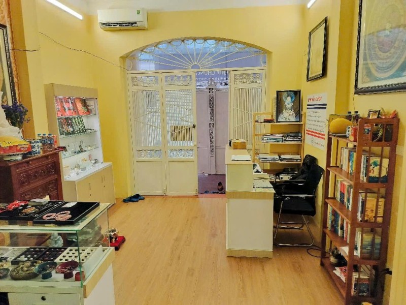 Nhà Hoàng Quốc Việt, Cầu Giấy. 72mx4; MT 4m; Giá 18 tỷ Ê Ế Ầ Ấ - Â Ô, Ô Ô, Á Ặ Ố