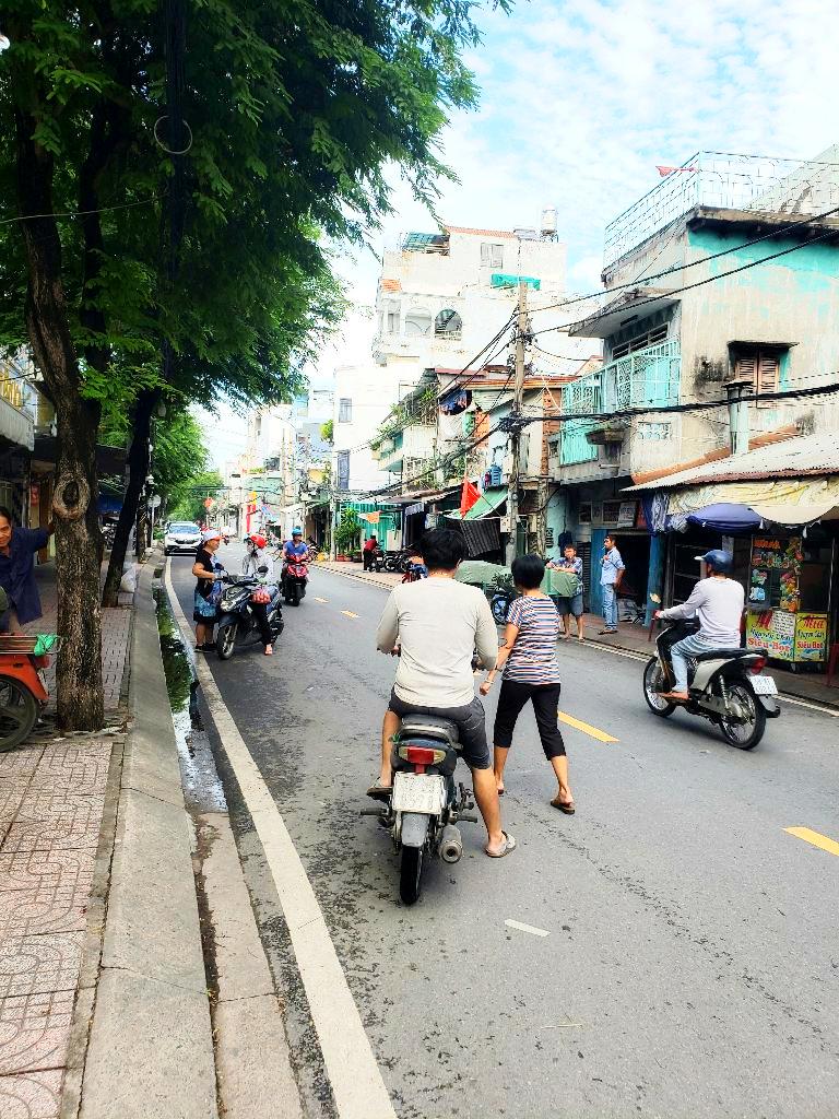 Mặt tiền kinh doanh Tùng Thiện Vương 4.4x15 59m2 chỉ 11 tỷ 2