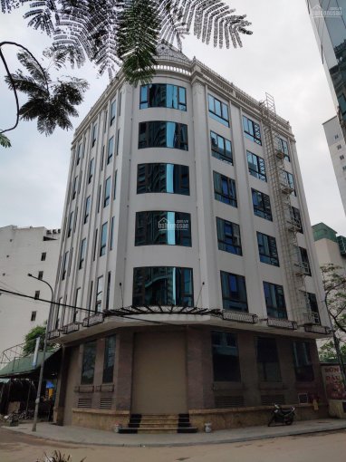chính chủ cần bán gấp căn Nhà lô góc giữa ngõ Mạc Thái Tổ và ngõ Trung Kính. to - Diện tích: 65 m². / 75 m2