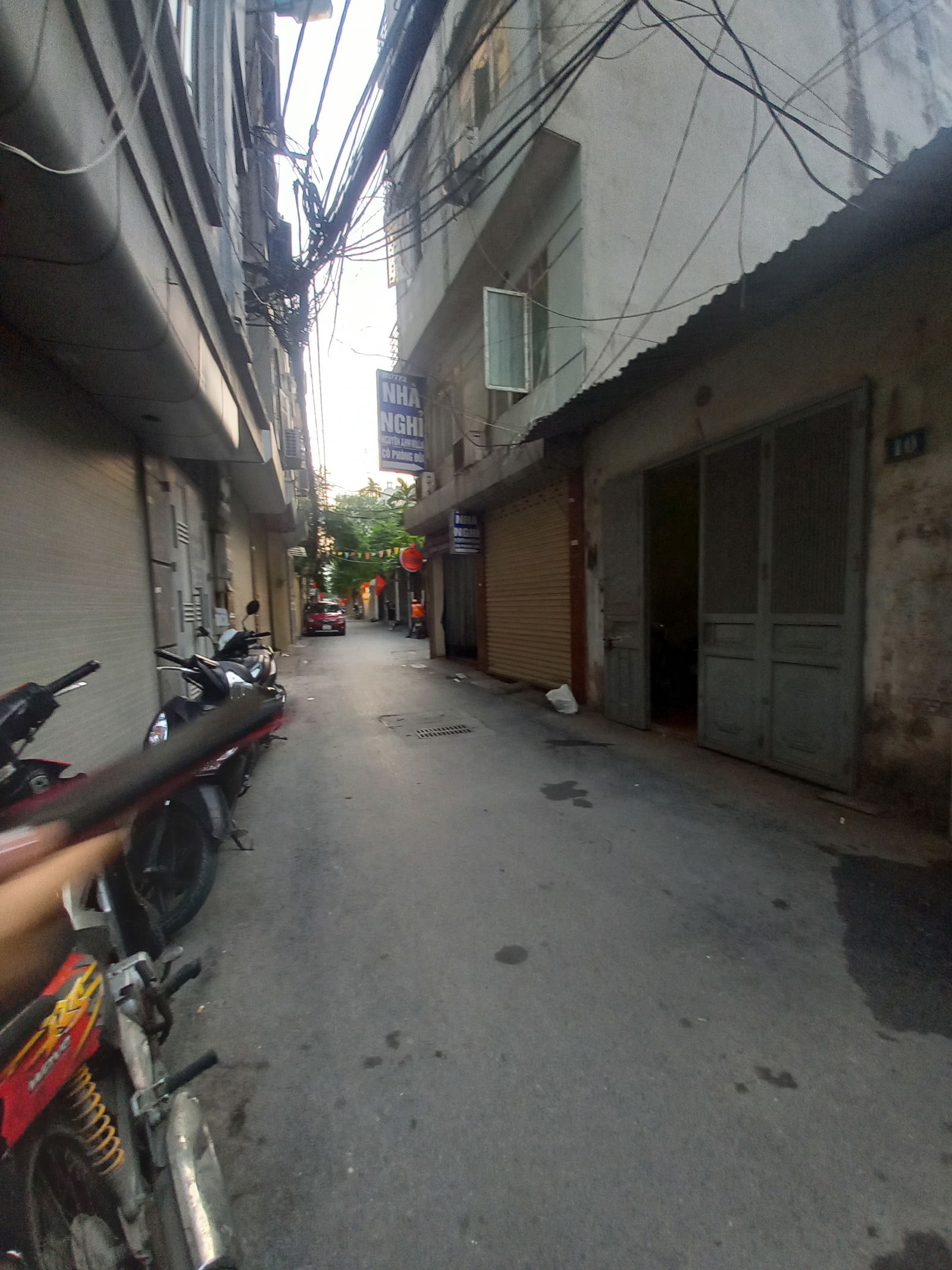 Bán Nhà Trường Chinh. Thanh Xuân. Ô Tô. DT 72m2. MT 3,6m. 3 Tầng. Giá 14,3 Tỷ.