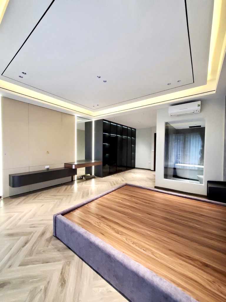 Bán nhà Bồ Đề, Long Biên. 60m2*6T, 15 tỷ. Thang máy, gara, hàng hiếm bay nhanh . Lh : 0365820395