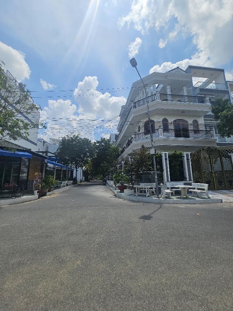 Mặt tiền đường N8 khu dân cư cao cấp Anh Tuấn Huỳnh Tấn Phát Nhà Bè- 4 tầng 80m2 chỉ 7.6 tỷ