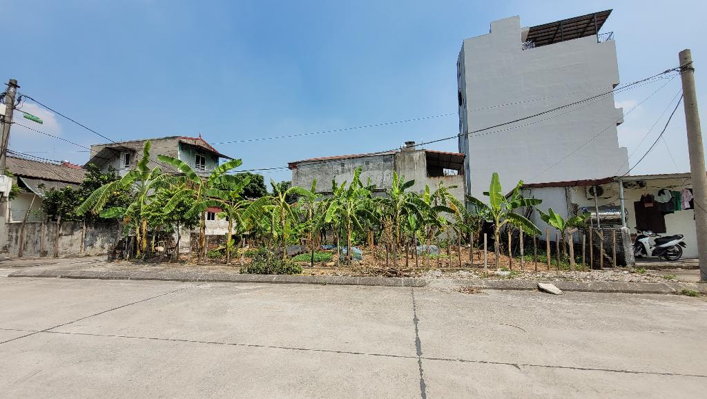 BÁN ĐẤT GIANG BIÊN 245M2, LÔ GÓC ,MẶT TIỀN KHỦNG, VỈA HÈ, PHÂN LÔ, Ô TÔ TRÁNH, VIEW HỒ