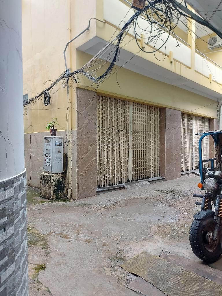 Chủ gửi bán đất tặng nhà . tổng dt 31m2 trung tâm quận 10 điện biên phủ , tiện xây mới hẻm sạch đẹp sát mặt tiền ĐBP.