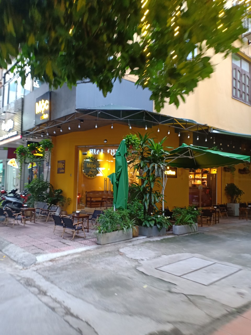 Cho thuê nhà lô góc kinh doanh các mô hình phố Chùa Láng Đống Đa Hà Nội 60m2x2 tầng, Mặt tiền : 8m