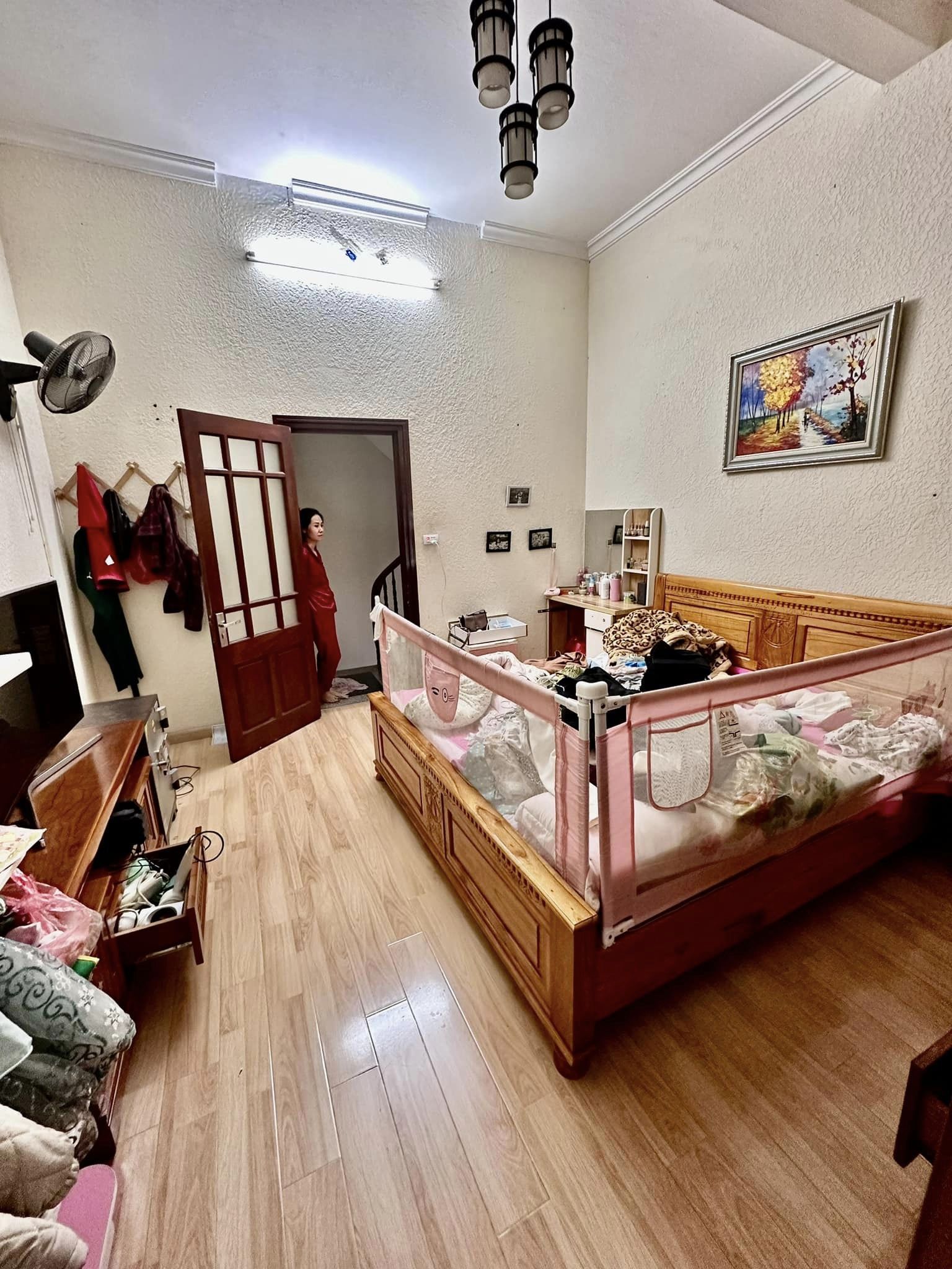 Hiếm! Bán nhà Kim Ngưu 43m2 x 4 tầng, mặt tiền 4.4m, giá nhỉnh 8 tỉ, ô tô, ngõ thông, kinh doanh online