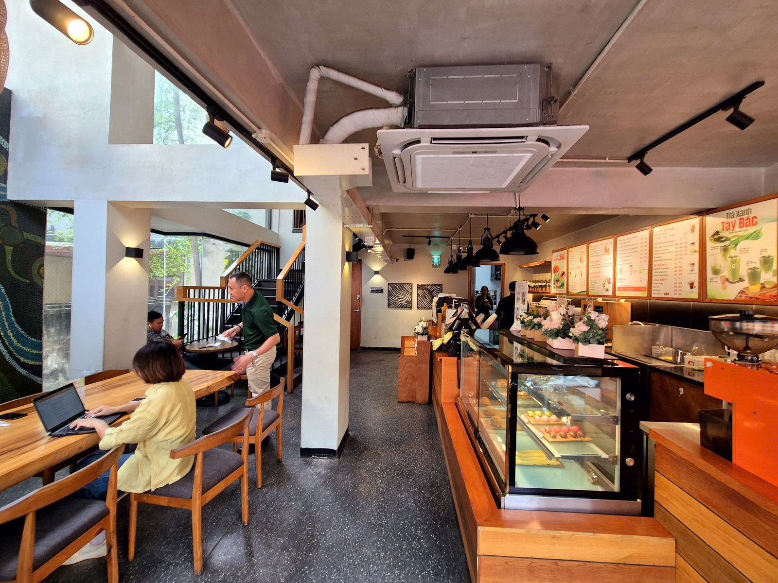 Bán Nhà Mặt Phố Vương Thừa Vũ. Thanh Xuân. Lô Góc. Ô Tô. Vỉa Hè. DT 159m2. MT 9m. Giá 75,3 Tỷ.