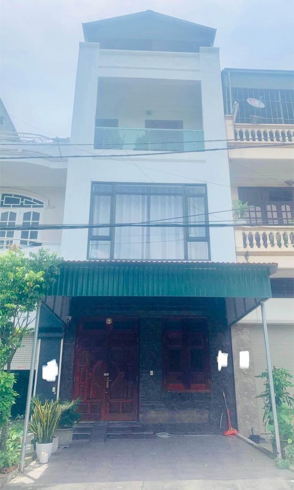 Do chuyển sinh sống, Chính chủ cần bán căn nhà 3 tầng 75m2 tại sân bóng kho gạo Yết Kiêu Hạ Long