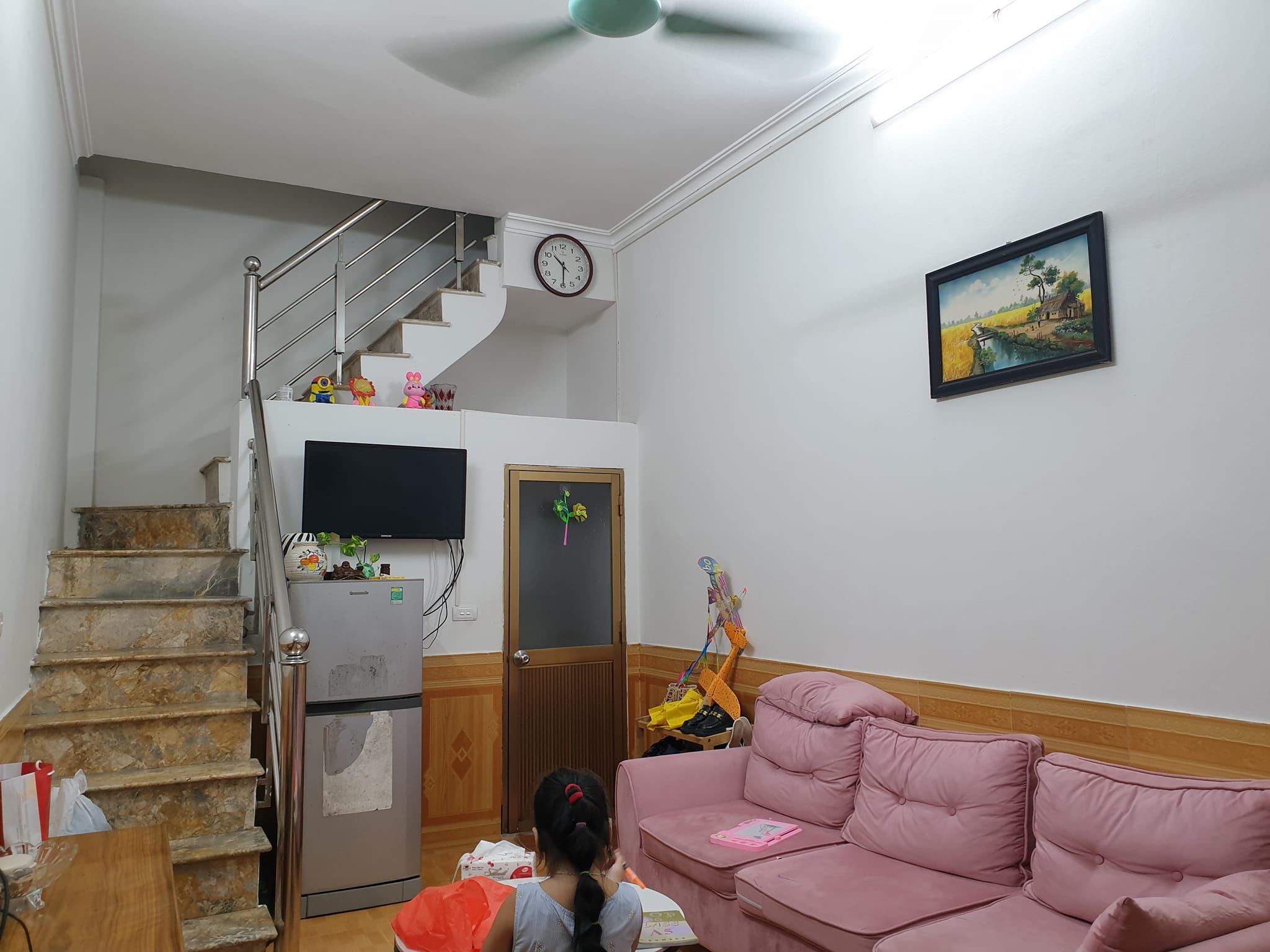 Bán Nhà VIP Thịnh Quang ,Đống Đa 24M2 3T MT 3M, Chỉ 3.7 Tỷ Mặt Ngõ Thẳng Tắp gần sát ngay phố xem là ưng