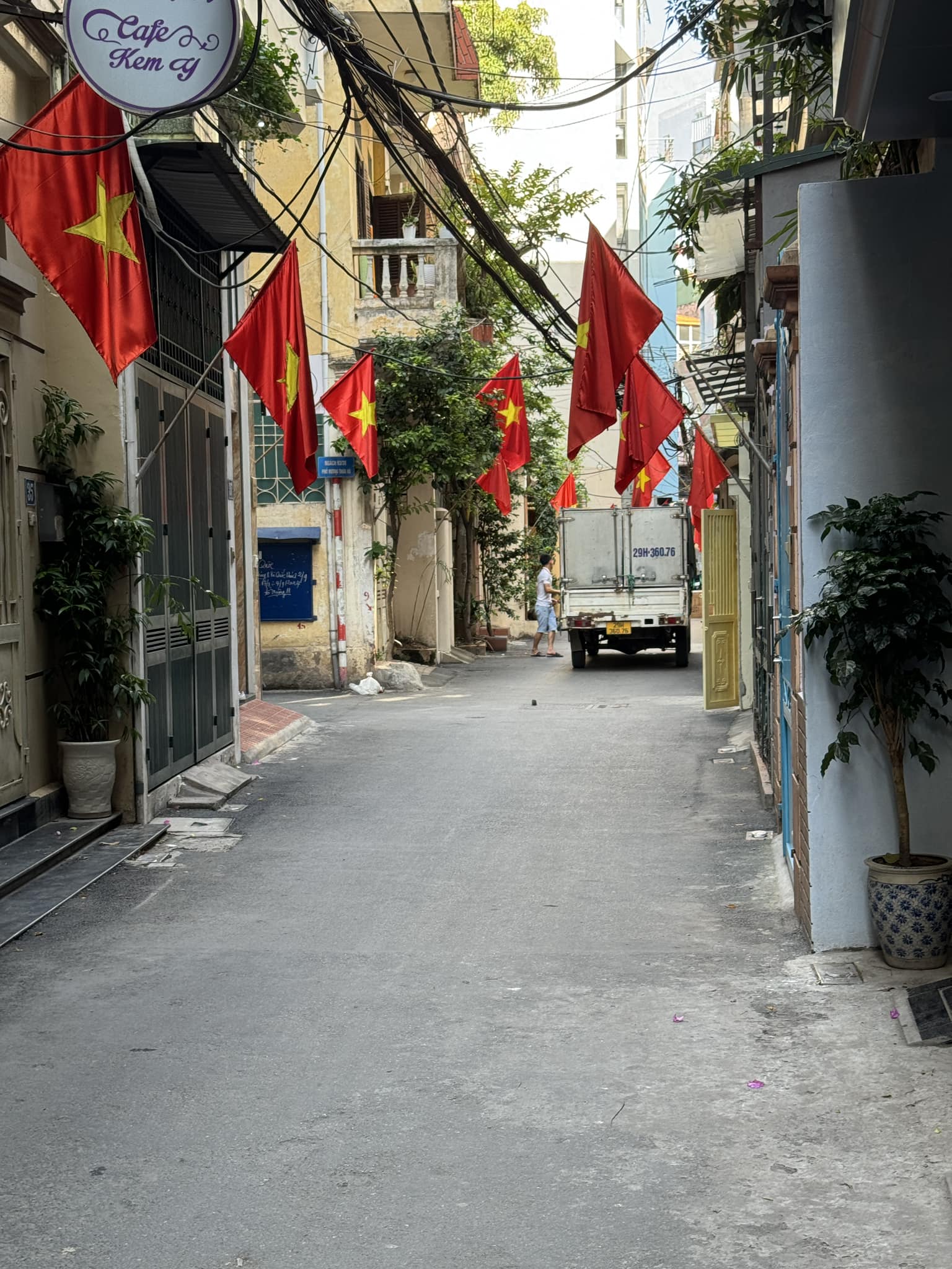 Bán nhà phố Vương Thừa Vũ, Thanh Xuân 56m, 8 tầng, mt 4.3m. Giá: 18 tỷ