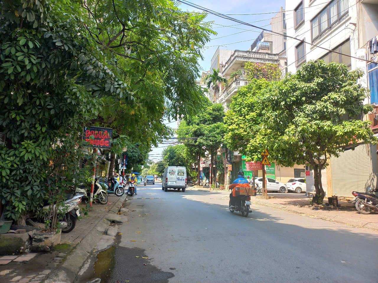 BÁN NHÀ THANH XUÂN - 8 TẦNG THANG MÁY - VỈA HÈ OTO TRÁNH - KINH DOANH, NHỈNH 20 TỶ