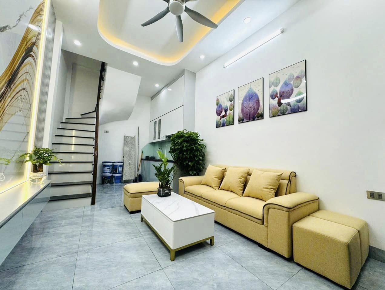 ✳️Bán Nhà Thái Hà 24M2 4T MT 3.3 M, Chỉ 5.6Tỷ Nhà Đẹp Phân Lô - OTO Cách Nhà 30m - Ngõ 3 Gác Đống Đa ✳️