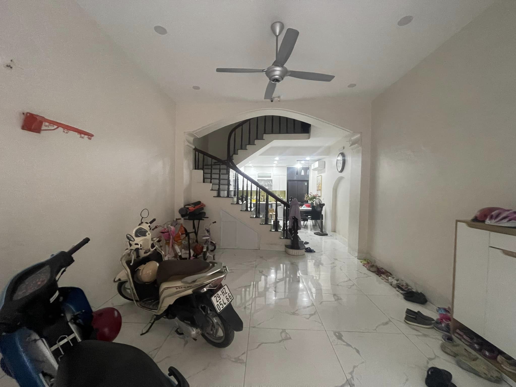 MINH KHAI-HAI BÀ TRƯNG 58m2- 5 TẦNG-MT 5.5m- GARA Ô TÔ-KINH DOANH-NGÕ THÔNG-GIÁ CHÀO 11.5 Tỷ