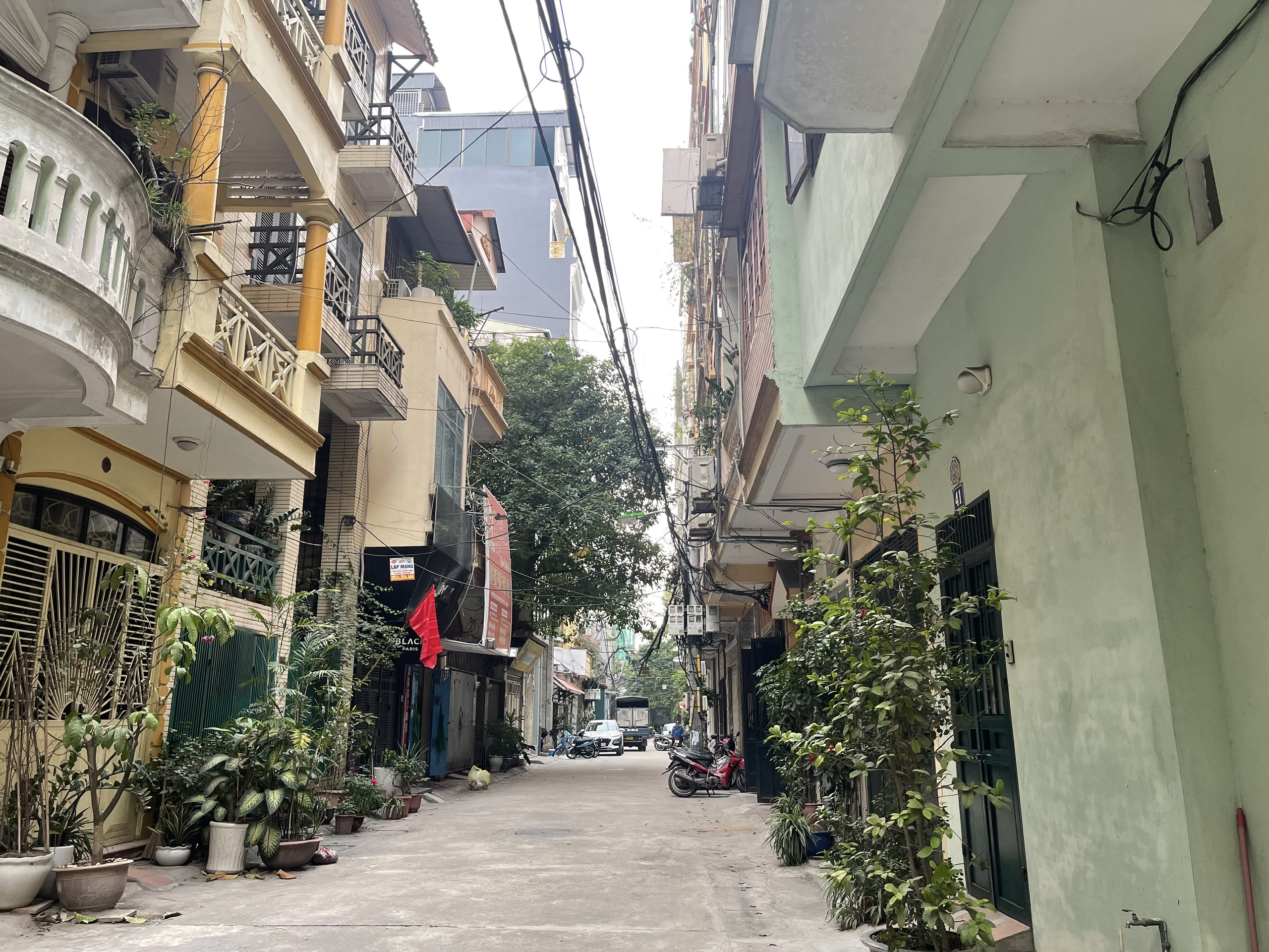 Bán nhà PHÂN LÔ ngõ 61 phố LẠC TRUNG, Ô TÔ TRÁNH, VỈA HÈ, 39m2 x 4 tầng, mặt tiền rộng, 12.6 tỷ