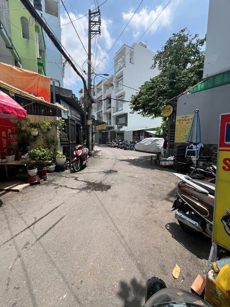 Hẽm 891- Nguyễn Kiệm - Phường 3 - Gò Vấp - 2,35 tỷ