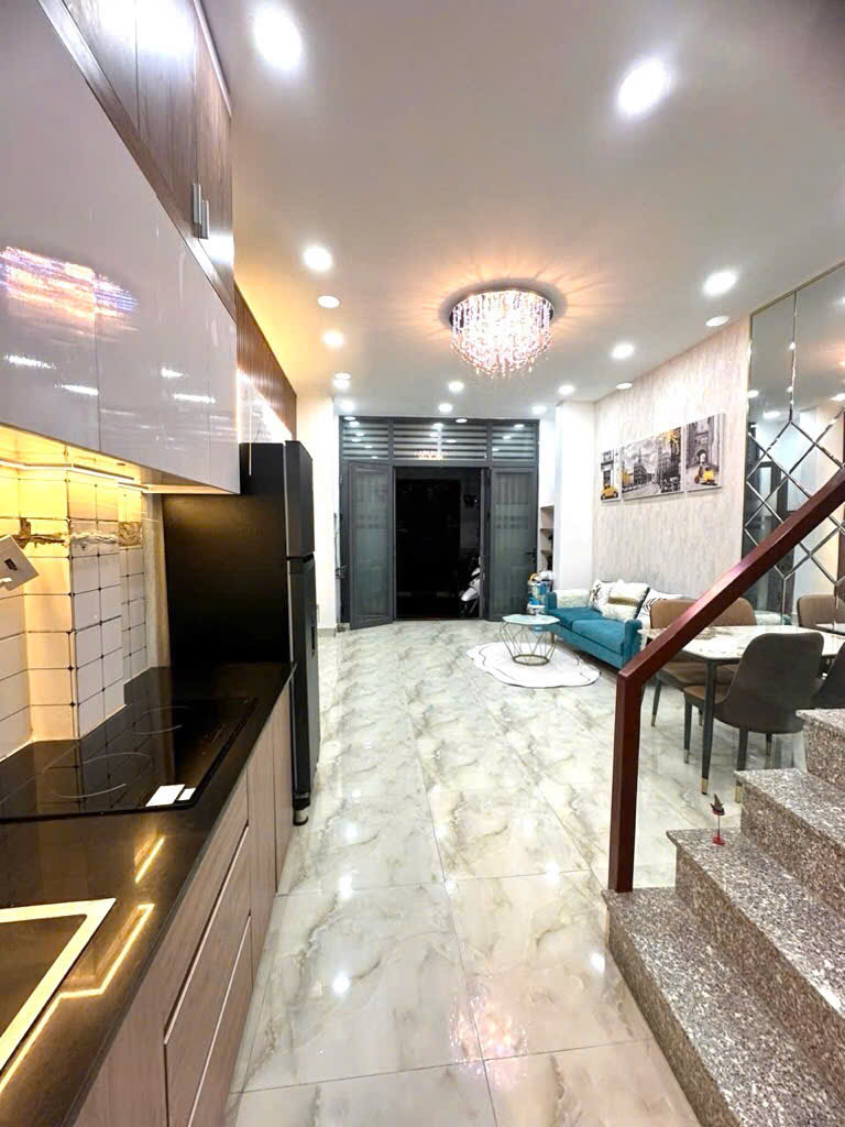 TRƯỜNG SA - PHÚ NHUẬN – P13 - 3TẦNG – 6,7 TỶ TL