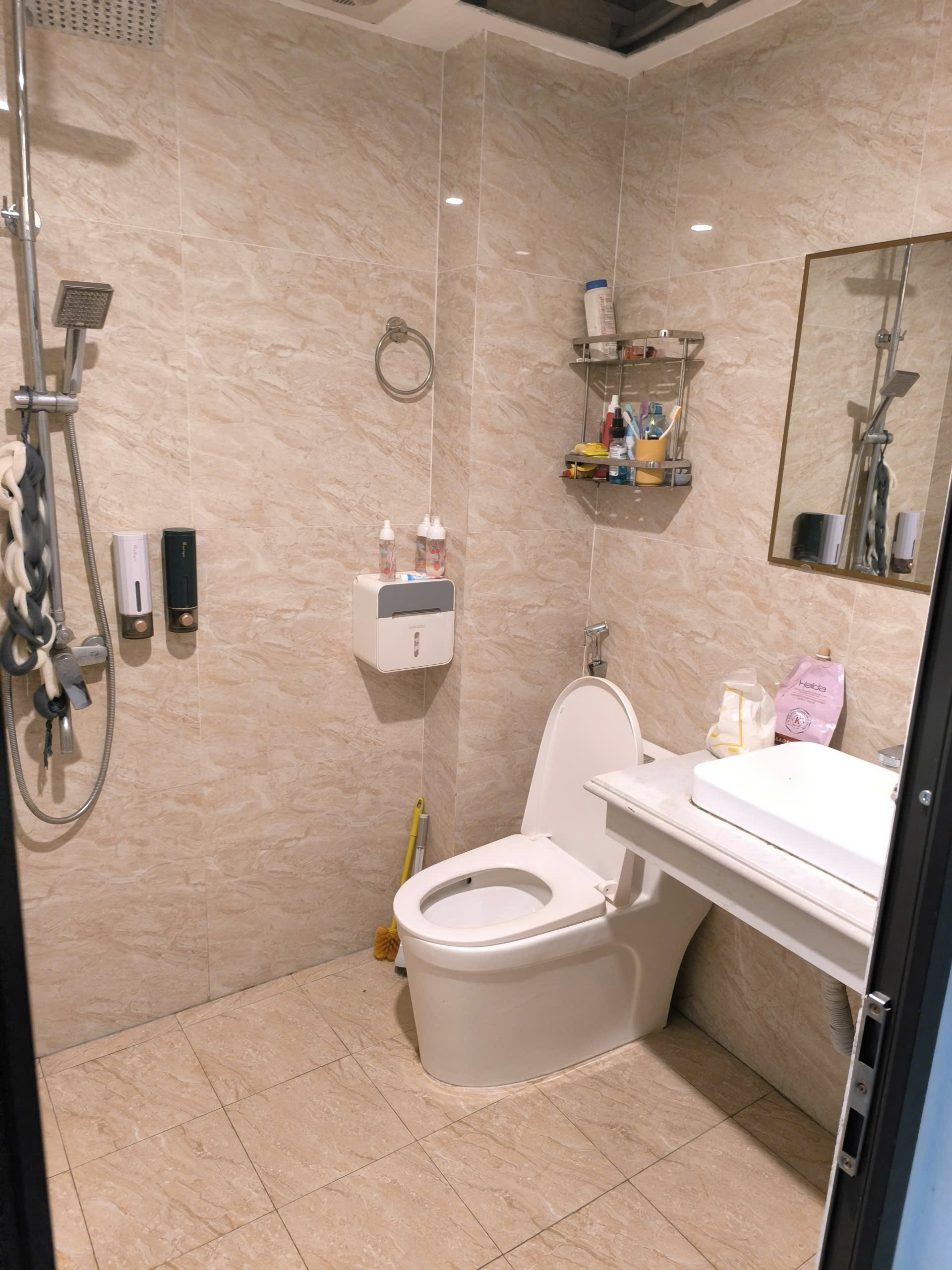 Bán Nhà mặt ngõ phố Đại Từ, diện tích 35m² x 5 tầng