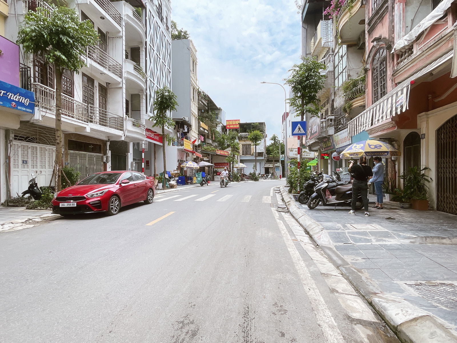 Bán Nhà Trường Chinh. Đống Đa. Ô Tô. Vỉa Hè. DT 48m2. MT 5.7m. 3 Tầng. Giá 20.9 Tỷ.