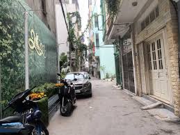 Chính chủ bán gấp nhà mặt ngõ Lạc Long Quân, 102 x 4T giá 21 tỷ ngõ rộng ôtô 7 chỗ vào nhà