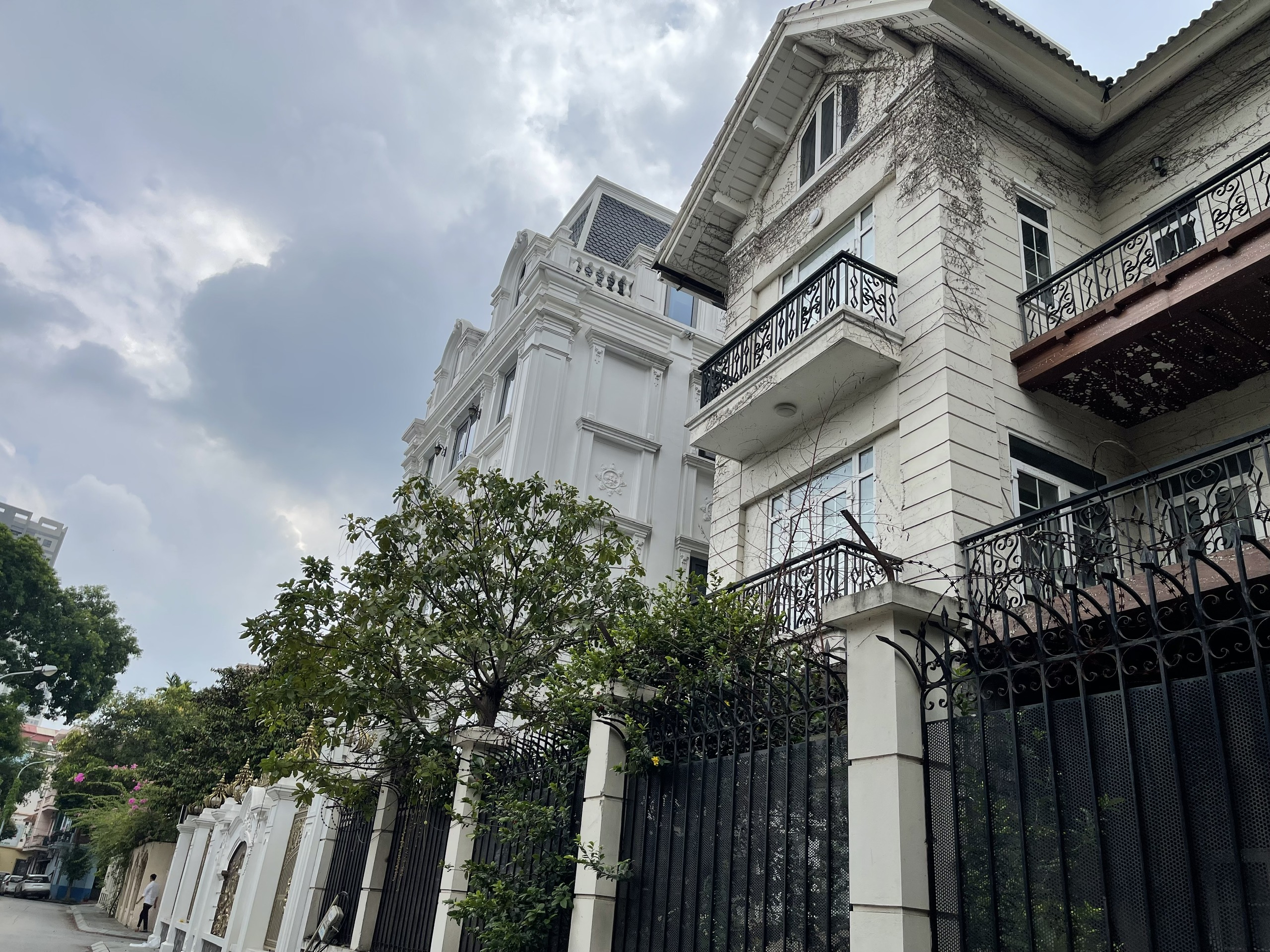 Cần BÁN BIỆT THỰ siêu đẹp Louis Hoàng Mai, 267m2 x 5 tầng, mặt tiền rộng ~12m, 57 tỷ