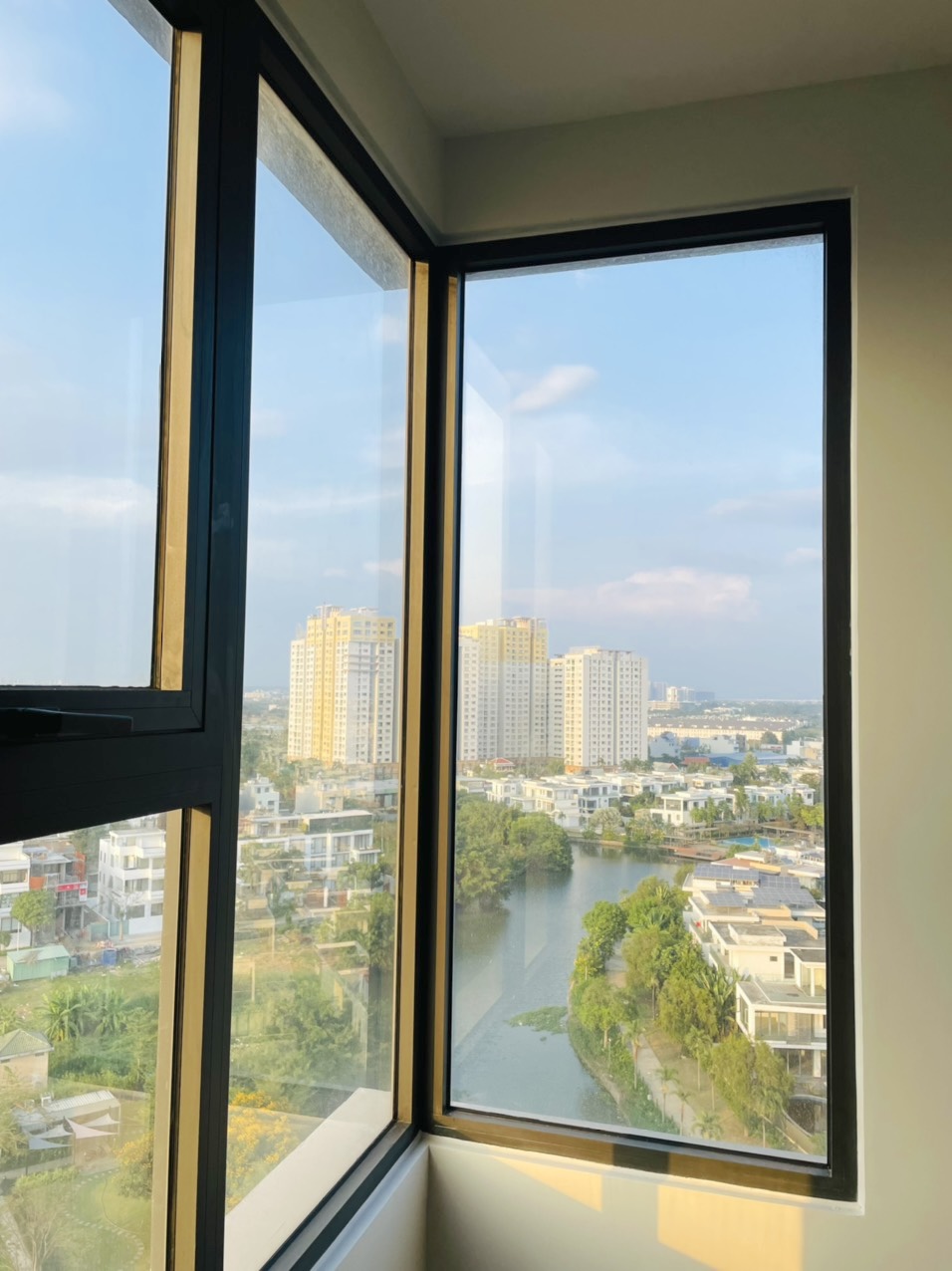 CĂN GÓC ĐẸP MÁT - RẺ NHẤT VIEW SÔNG CHUNG CƯ SAFIRA KHANG ĐIỀN CÓ SỔ CHỈ 4,3 TỶ