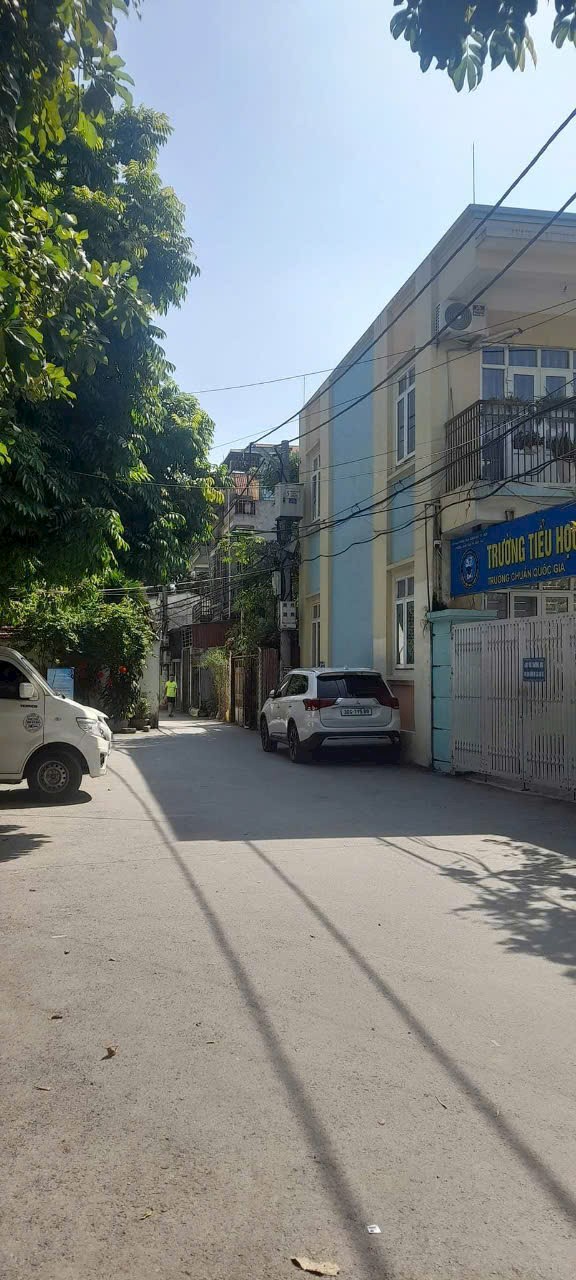 BÁN ĐẤT XUÂN ĐỈNH - BẮC TỪ LIÊM - DT: 61M* 2 TẦNG ,MT 4,6M, GIÁ 12,1 TỶ.