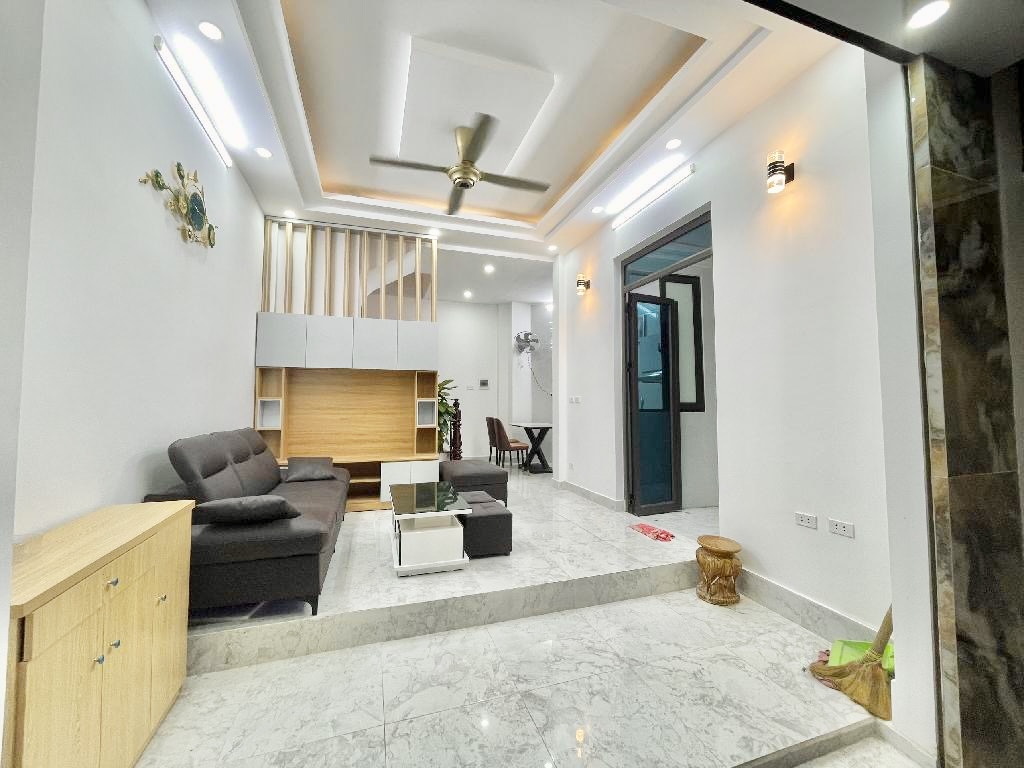 Bán nhà sát ngã 6 Ô Chợ Dừa, Xã Đàn - Quận Đống Đa - DT 40m2 - 5 tầng - 6.499 tỷ