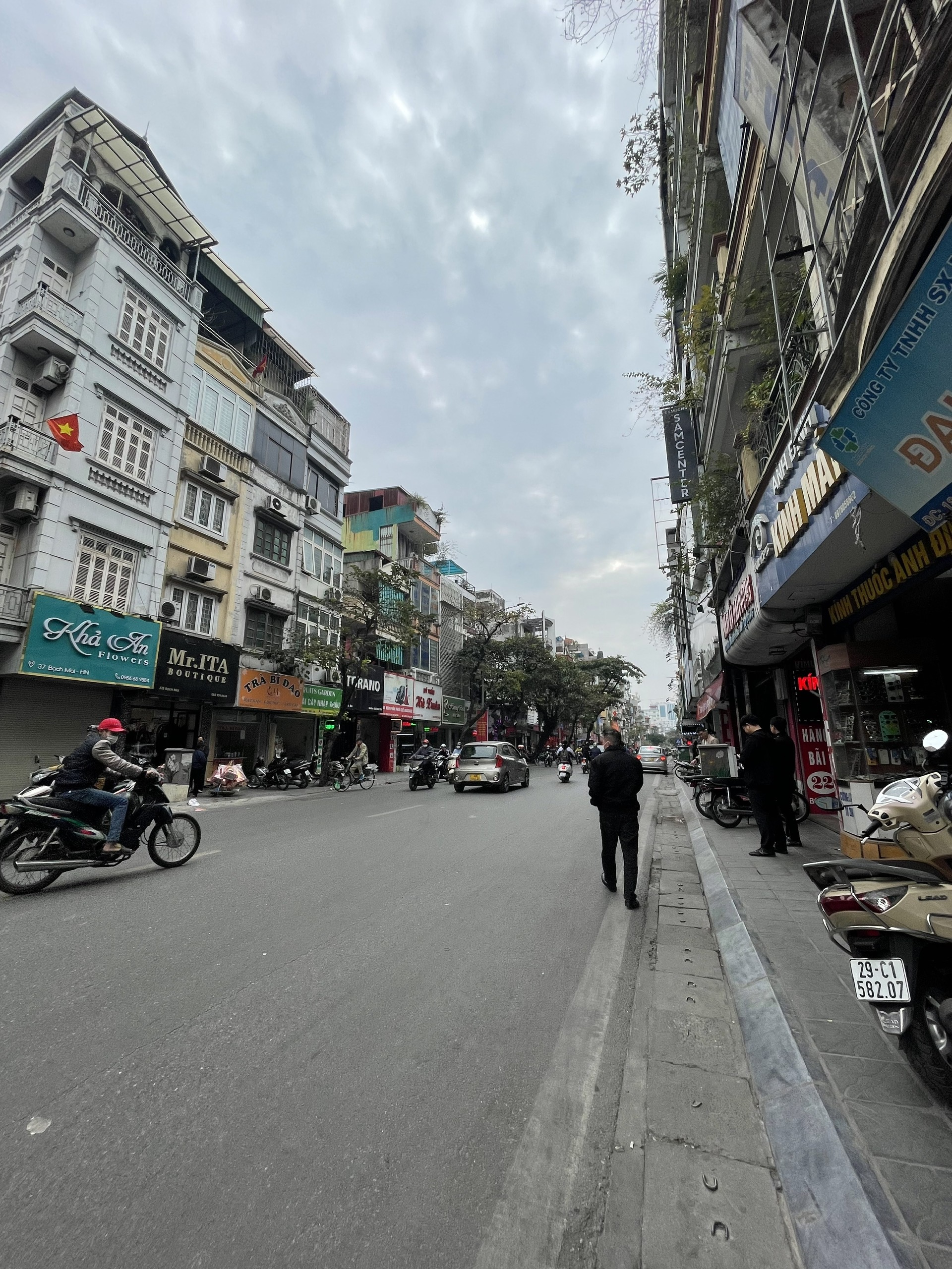 Bán nhà kinh doanh mặt phố Bạch Mai - Hai Bà Trưng, sầm uất, 1 mặt phố 1 mặt ngõ, 132m2, 35 tỷ