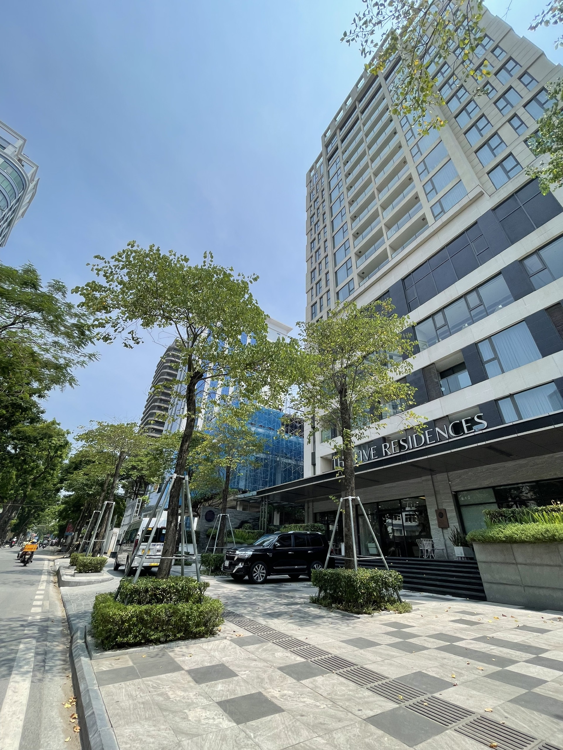 Bán nhà KINH DOANH mặt phố Đội Cấn - Ba Đình, 2.2 tỷ/năm, 222m2, mặt tiền siêu rộng 8m, 91 tỷ