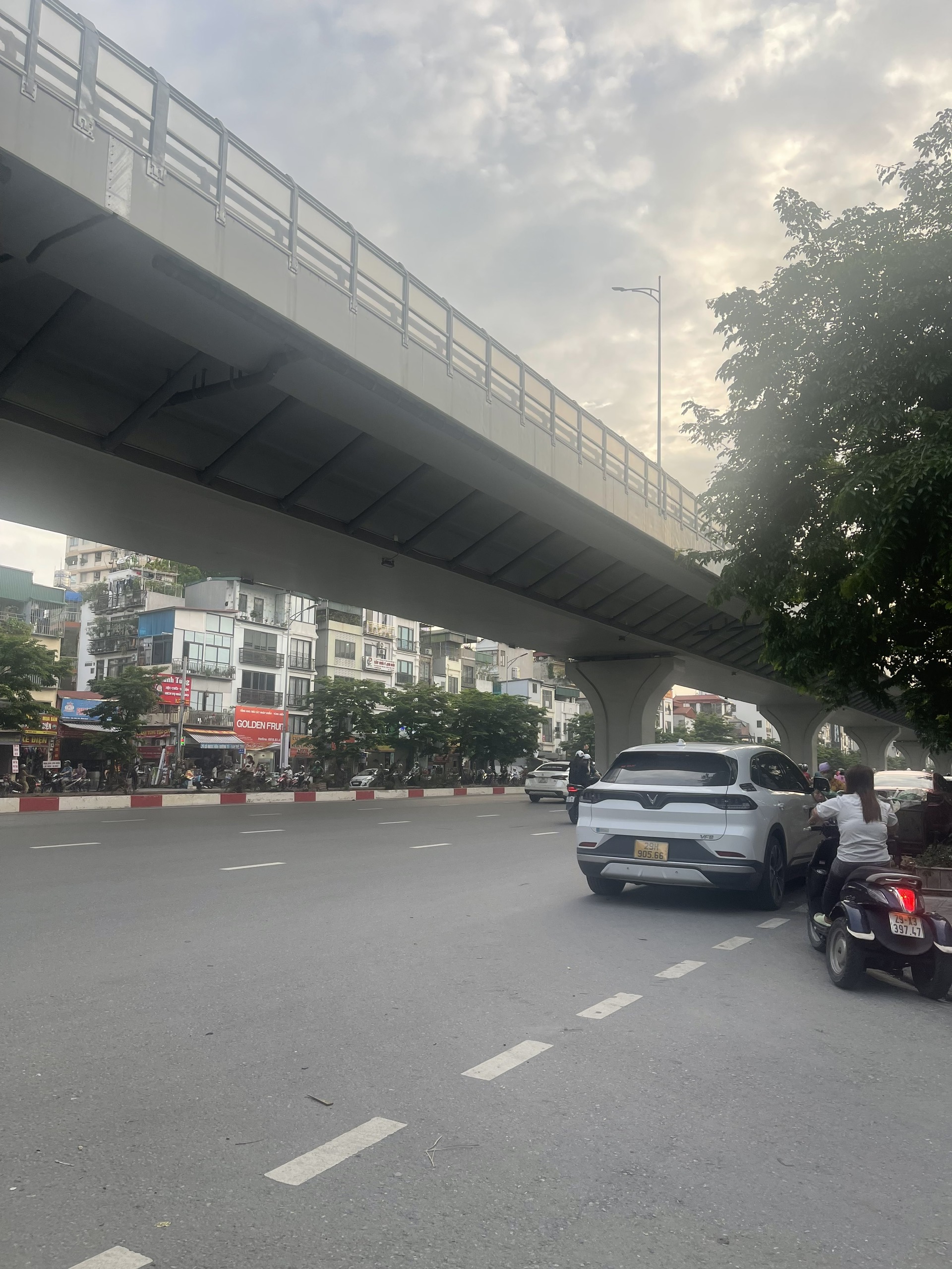 Bán nhà phố Minh Khai - Hai Bà Trưng, ngõ thông, gần phố, 96m2, 13 tỷ