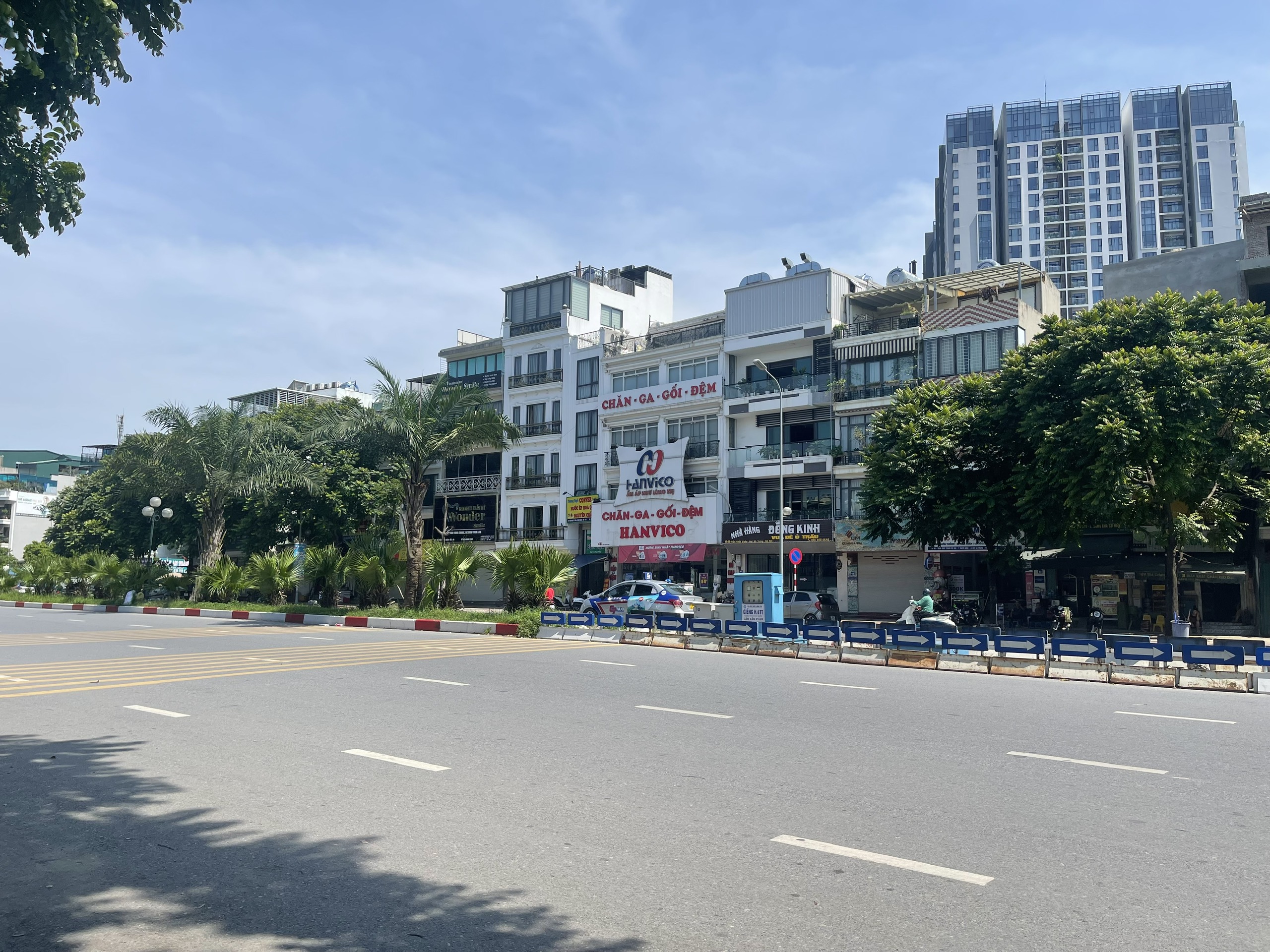 Bán nhà phố Trần Khát Chân - Hai Bà Trưng, 9 phòng cho thuê, 125m2 x 4 tầng, mặt tiền rộng, 27 tỷ