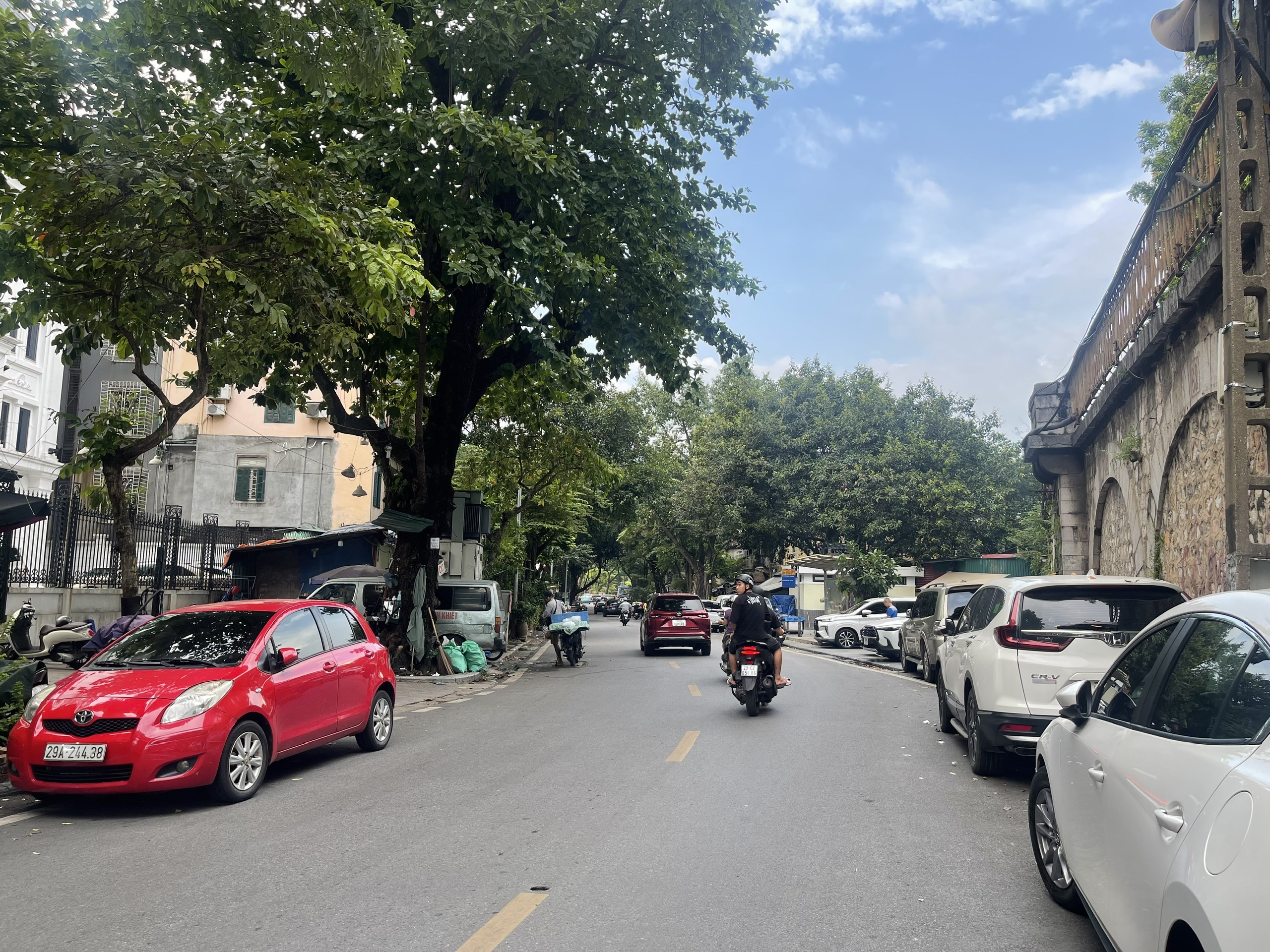 Bán nhà KINH DOANH mặt phố Phùng Hưng - Hoàn Kiếm, LÔ GÓC, 78m2 x 4 tầng, mặt tiền rộng, 55 tỷ