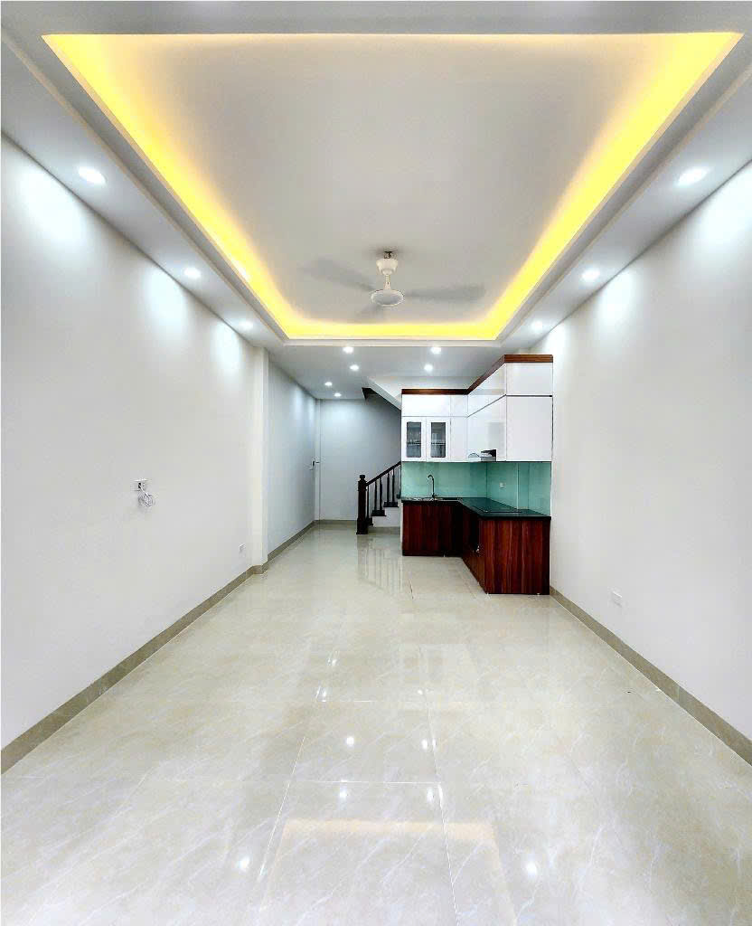 Bán Nhà Vị Trí Đẹp - Ngõ Rộng Như Phố