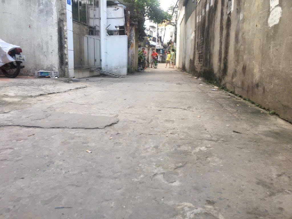 Mảnh đất tuyệt đẹp ở Ngọc Thụy, nằm ngay sát vườn hoa Ngọc Thụy, phía sau là Trường Quốc tế Việt Pháp giá 7.09 tỷ