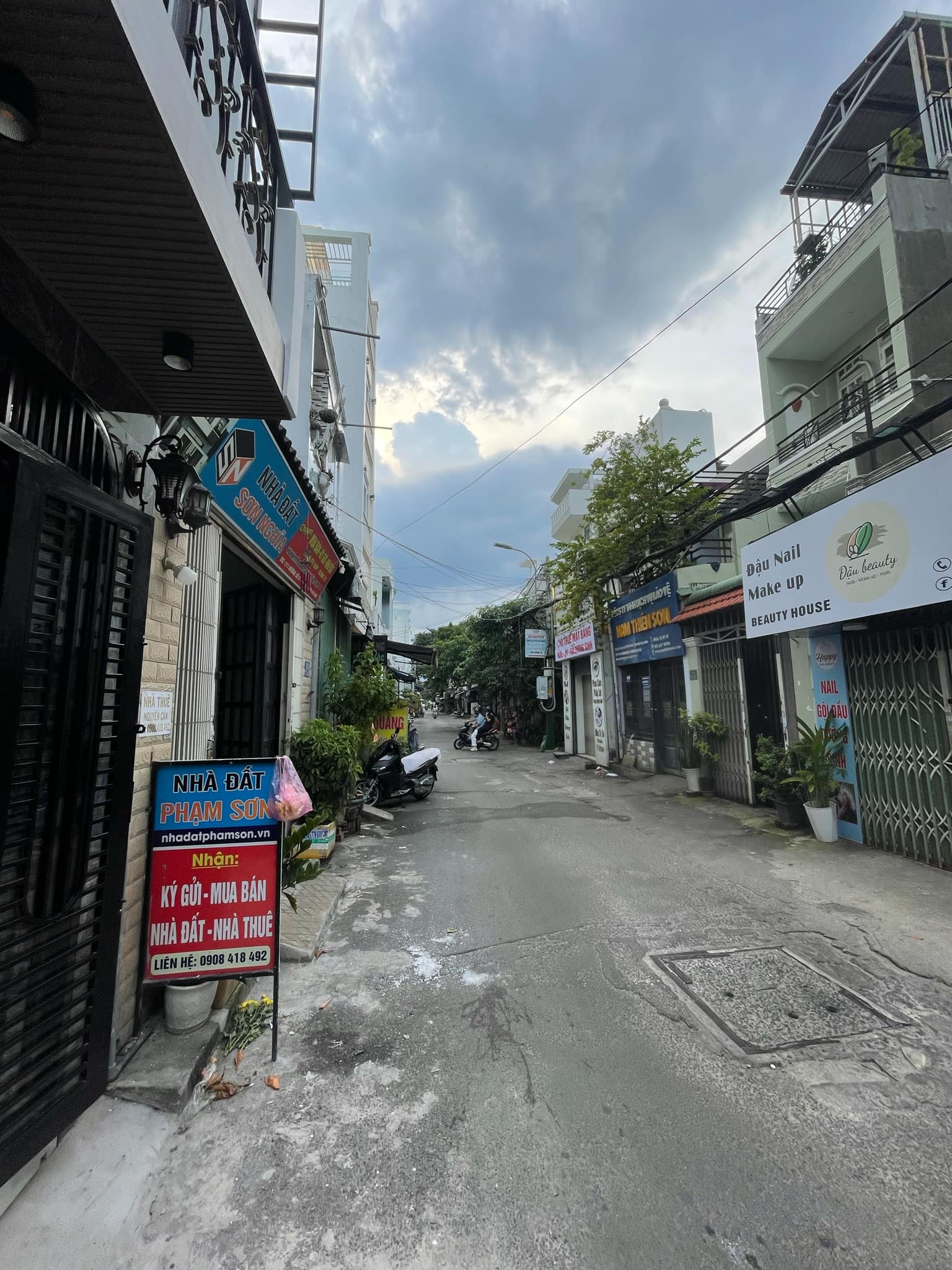 Gần UBND Phường 9 - Đường 10m - DTCN 27m2 - BTCT 2 Tầng