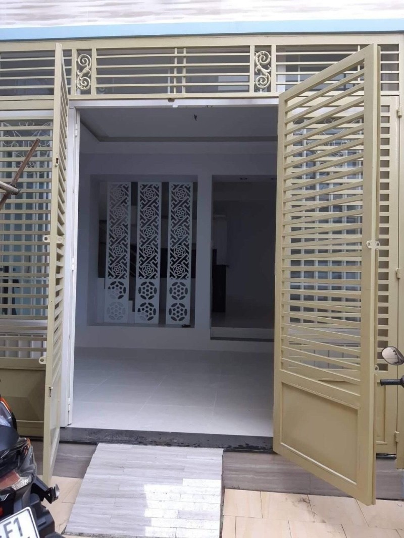 Ngay UBND phường 16 - 20m ra mặt tiền - (4.5 x 9.2)m - BTCT 2 Tầng