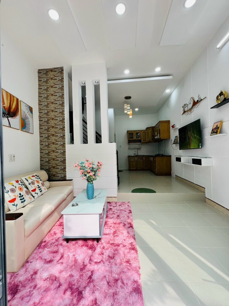 Ngay Trạm Y Tế P16 - Hẻm xe hơi 7 Chỗ - DTCN 31m2 - 2 Tầng