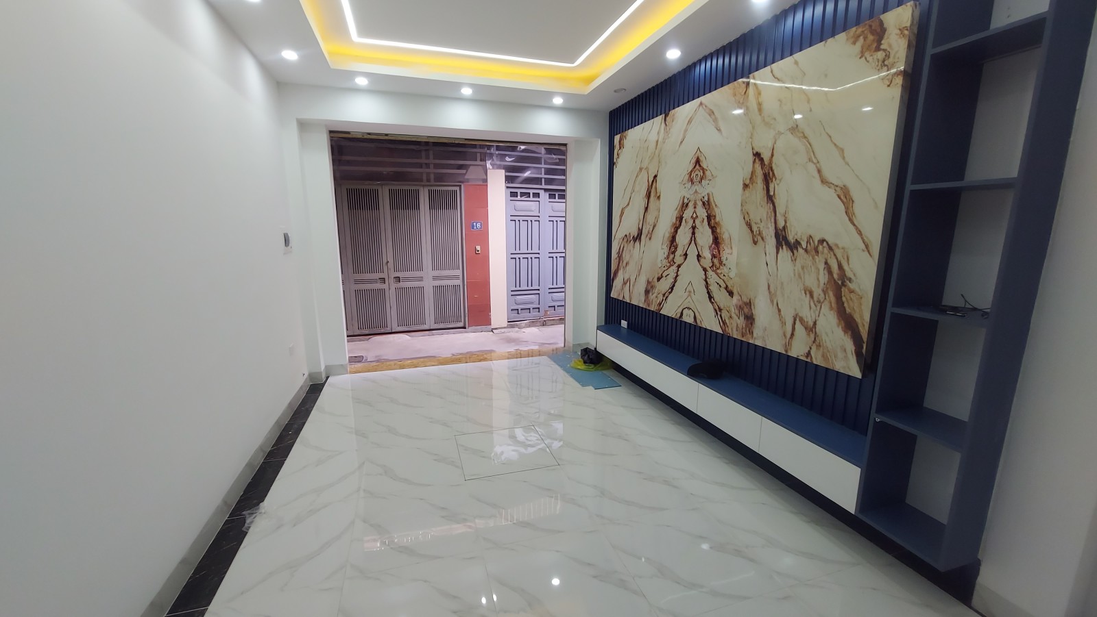 Ô tô tránh 25m, Căn góc, Mới tinh, Tôn Đức Thắng-0946383428