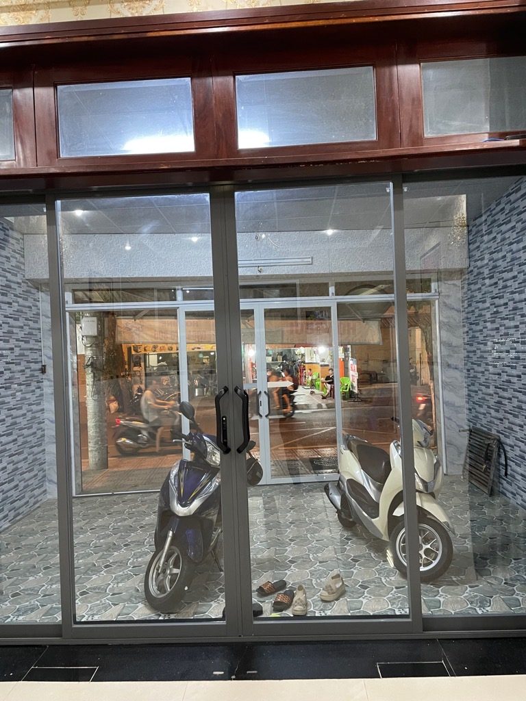 Mặt tiền đường Lê Văn Lương Tân Hưng Quận 7, 147m2 ngang 5,8m 5 tầng, 30 tỷ