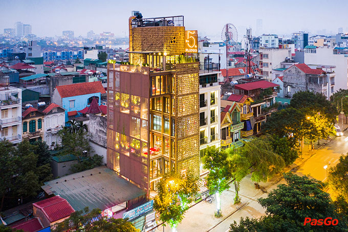 Bán gấp nhà phố Lạc Long Quân Tây Hồ 80m2 x 4 tầng, mặt tiền 6.3m, 6 bộ ra Hồ Tây, Kinh Doanh Rất Tốt.