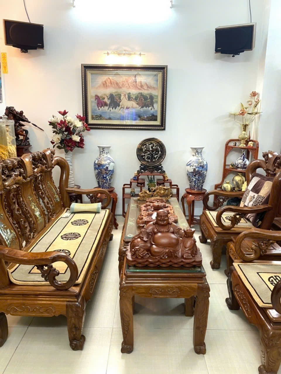 Chỉ với hơn 9,75 tỷ, bạn có thể sở hữu ngay căn nhà diện tích 45m2, xây kiên cố 4 tầng, cách Hồ Linh Quang 15m,