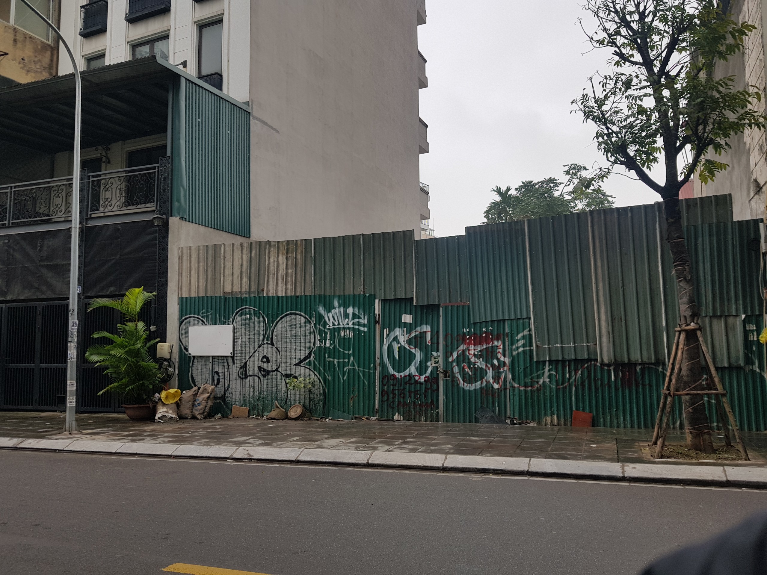 300m2