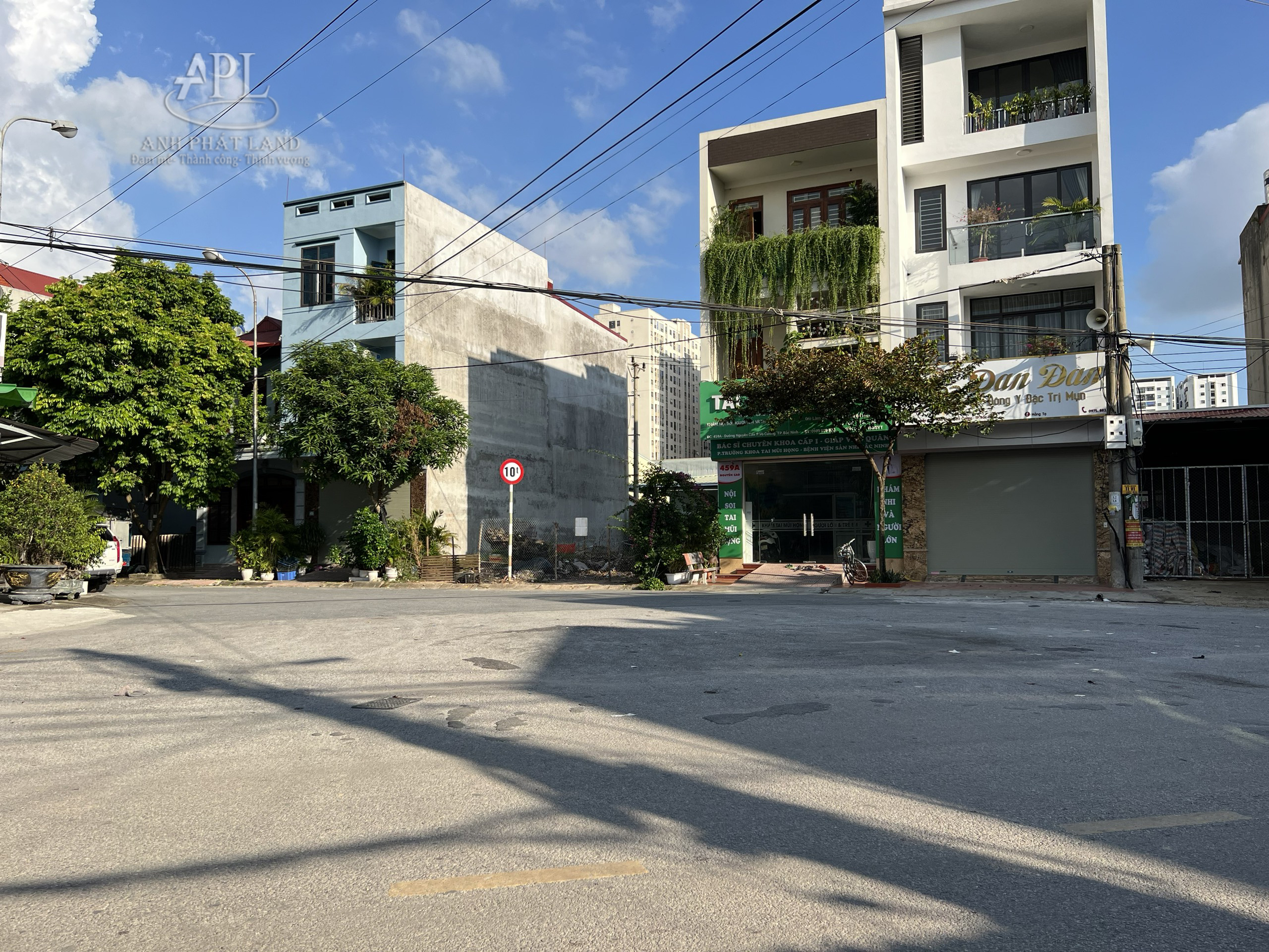 Bán nhà 2 tầng gần ngay trục Nguyễn Cao, Hoà Đình, VC, Tp.Bắc Ninh